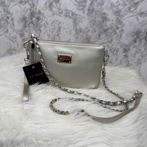 NWT ST. JOHN Crossbody Clutch Multi-use Silver Leather Elegant Holiday Party Bag